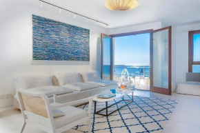 Magnificent Penthouse With Ocean View & Roof-Top.